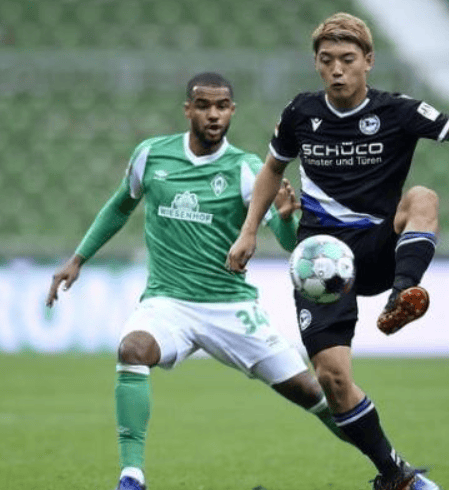 成都蓉城训练开放日，集结日状态回暖引观众欢呼，德国杯在即，资深球员宣示担当的简单介绍