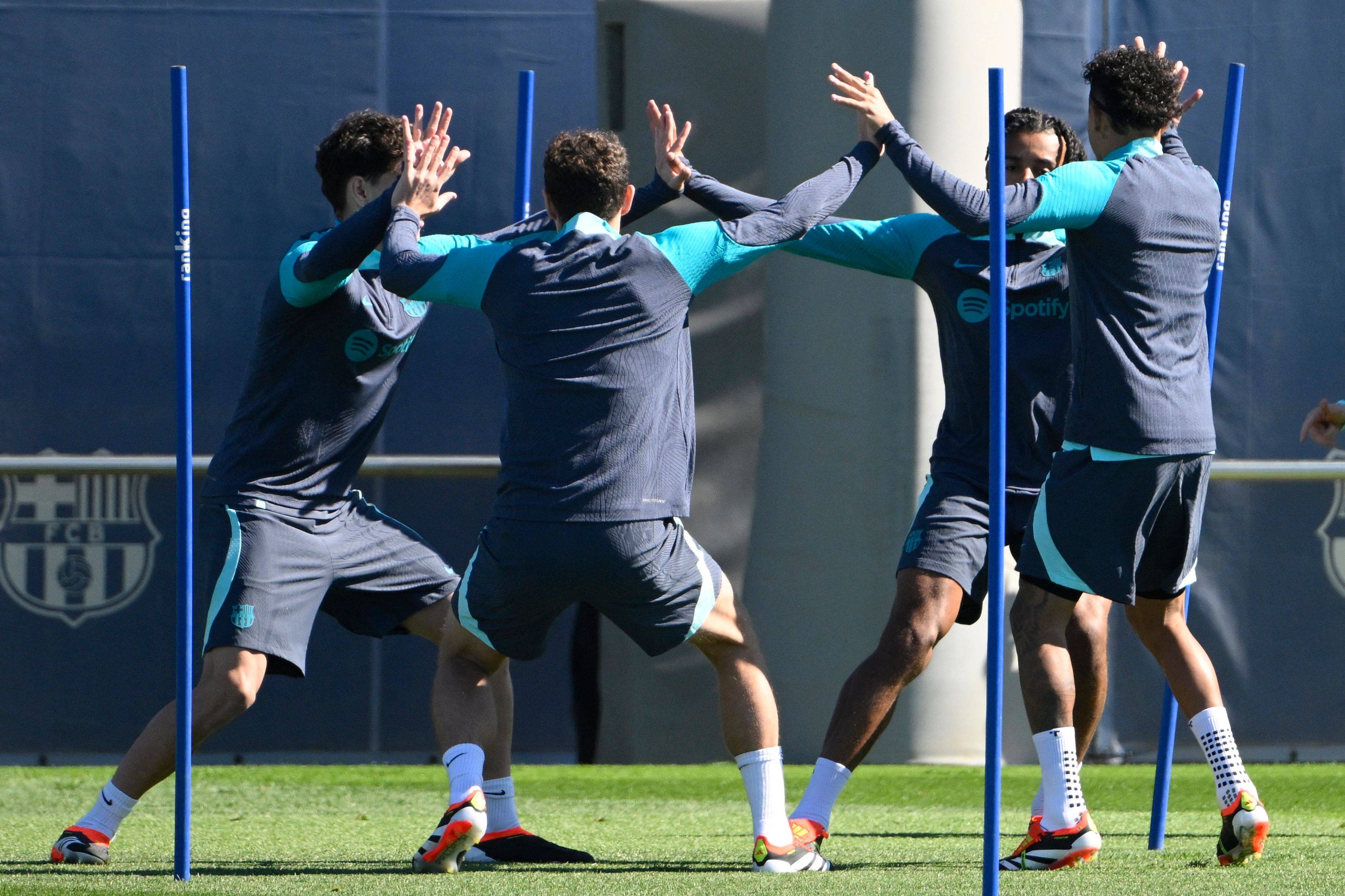 训练课后武汉三镇备战欧冠;刷新队史纪录细节流出;压力陡增;赛程密集仍需轮换的简单介绍 训练课后武汉三镇备战欧冠;刷新队史纪录细节流出;压力陡增;赛程密集仍需轮换的简单介绍