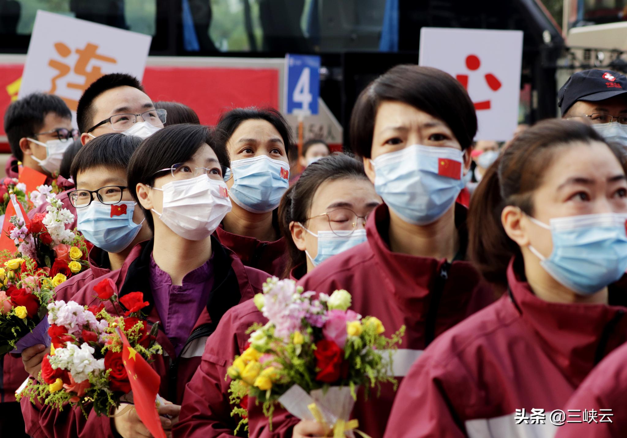 包含西汉姆今夜官宣签约，志在德甲名次提升，气氛紧张，医务组通报恢复的词条