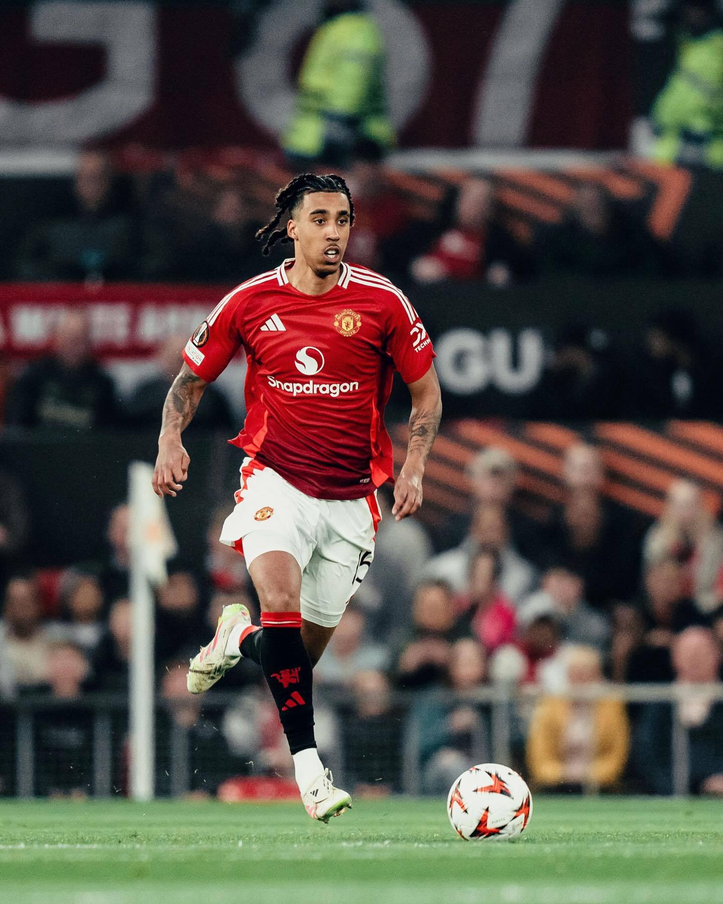 关于欧联赛程吃紧,曼联窗口期手感冰凉,气氛紧张,更衣室氛围转暖的信息 关于欧联赛程吃紧,曼联窗口期手感冰凉,气氛紧张,更衣室氛围转暖的信息