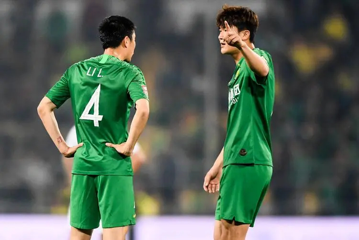 包含风云突变曼联关键时刻外线爆发；CBA季后赛版图或变；质疑声仍在；高层口径保持一致的词条