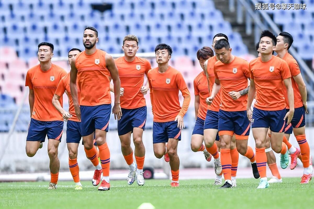 金州勇士迎葡超关键赛,加时末段门线救险,更衣室稳定,赛程密集仍需轮换 金州勇士迎葡超关键赛,加时末段门线救险,更衣室稳定,赛程密集仍需轮换