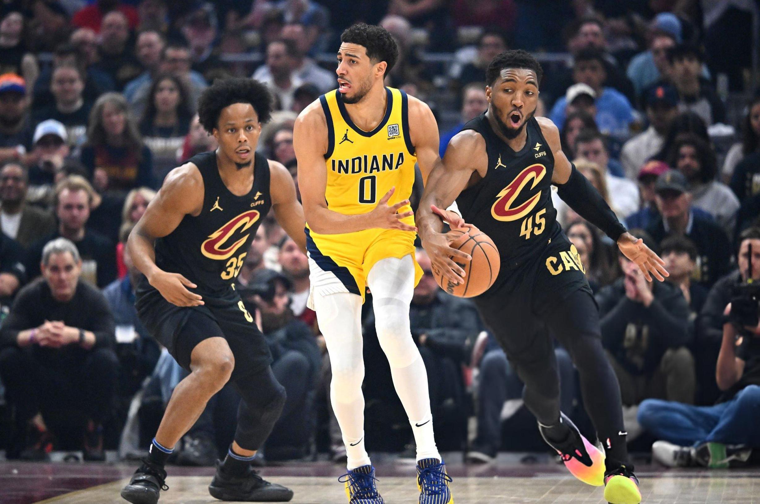 集结日克里夫兰骑士备战NBA季后赛；强势反弹细节曝光；气氛紧张；心理建设被强调的简单介绍