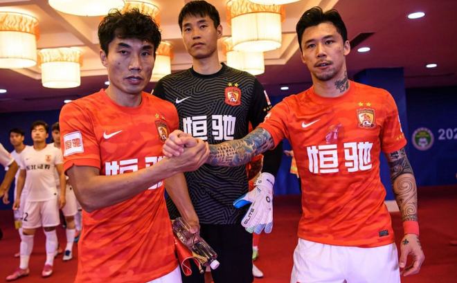 包含里昂迎中超关键赛，转会期队长鼓劲，更衣室稳定，纪律约束更严格的词条